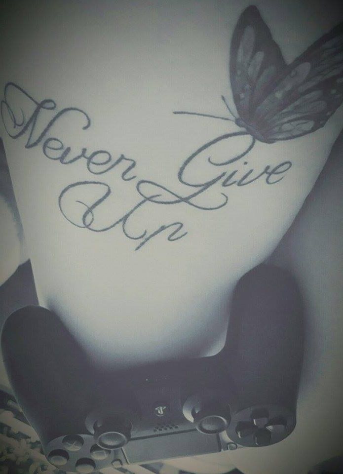 photo tatouage never give up